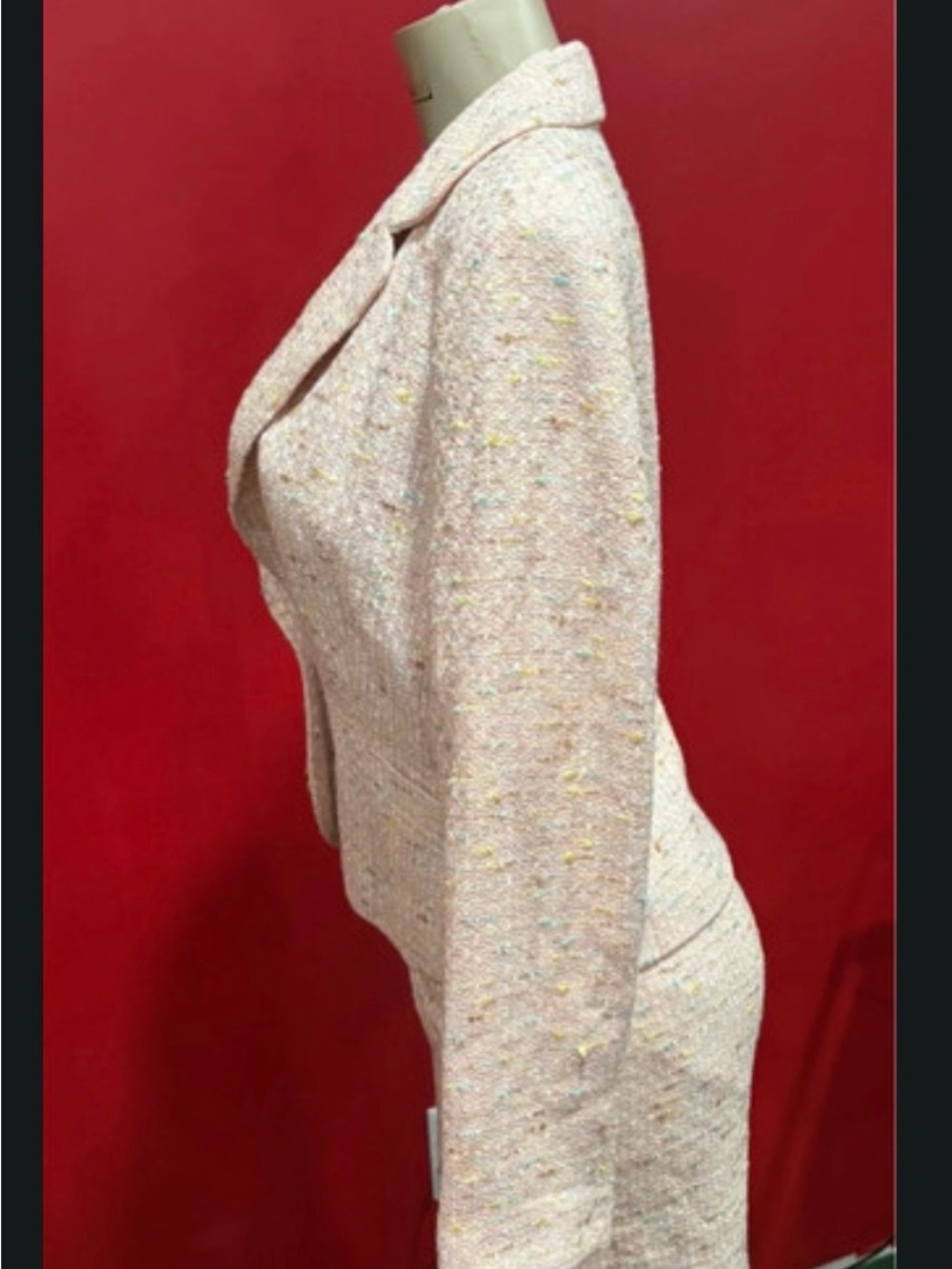Sara Campbell Textured Pink Blazer and Skirt Set(size8) - Picture 3 of 6